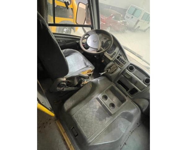 Foto de PASSAGEIRO ONIBUS, MPOLO/VOLARE V8L 4X4 EO, 2012/2013, AMARELA, DIESEL, PLACA PEM-6I96, RENAVAM: 00541051075, CHASSI: 93PB58M1MDC044671, NO ESTADO EM QUE SE ENCONTRA.