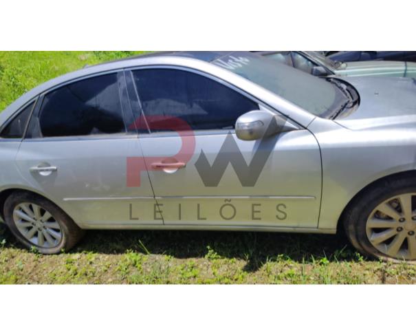 Foto de  PASSAGEIRO / I / HYUNDAI AZERA 3.3 V6 / Placa: HKR3305 / UF: MG / Município: Alvinópolis / Ano fabricação: 2008 / Ano modelo: 2008 / Cor: PRATA / Chassi: KMHFC41DP9A382374 / Motor: G6DB8A212500 / RENAVAM: 00142268933