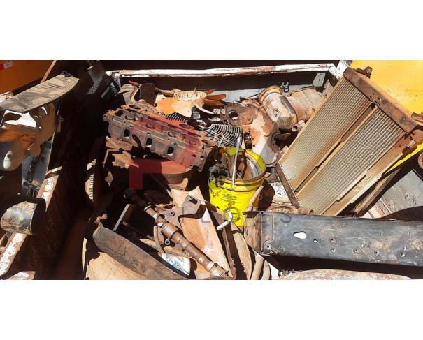 Foto de RETROESCAVADEIRA CATERPILLAR - CHASSI: CAT0416EVMFG04994, ANO 2013/2013, PLACA FICTICIA: RET-4160, NO ESTADO EM QUE SE ENCONTRA.
