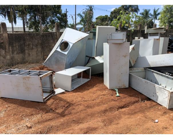Foto de LOTE CONTENDO ARQUIVOS E ARMÁRIOS DE AÇO, NO ESTADO EM QUE SE ENCONTRAM.