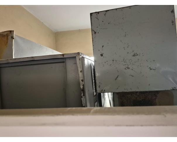 Foto de LOTE COMPOSTO POR SUCATA DE: MATERIAL HOSPITALAR, MOBILIÁRIOS, ELETRODOMÉSTICOS, CÂMARA FRIA, NO ESTADO EM QUE SE ENCONTRAM.