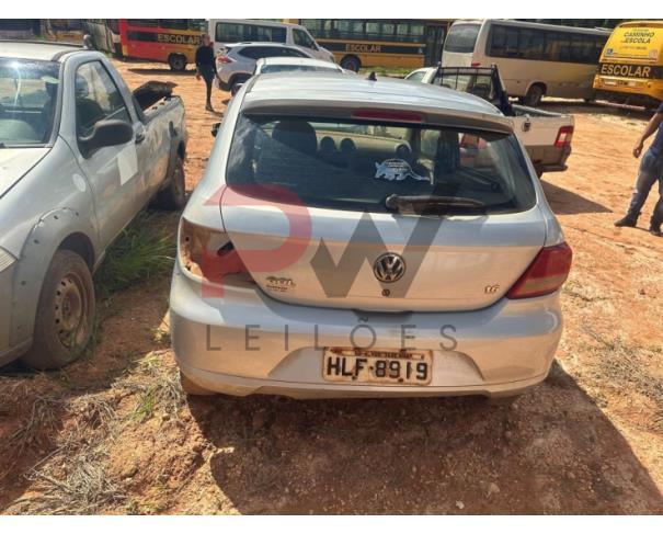 Foto de PASSAGEIRO / AUTOMOVEL VW/GOL 1.6, 2012/2013, ALC/GASOL, PRATA, PLACA HLF-8919, RENAVAM: 00462187918, CHASSI: 9BWAB05U3DT031215, NO ESTADO EM QUE SE ENCONTRA.