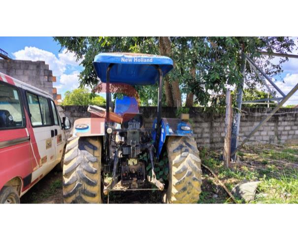 Foto de TRATOR NEW HOLLAND TT4030, AZUL, ANO 2012, NO ESTADO EM QUE SE ENCONTRA. 