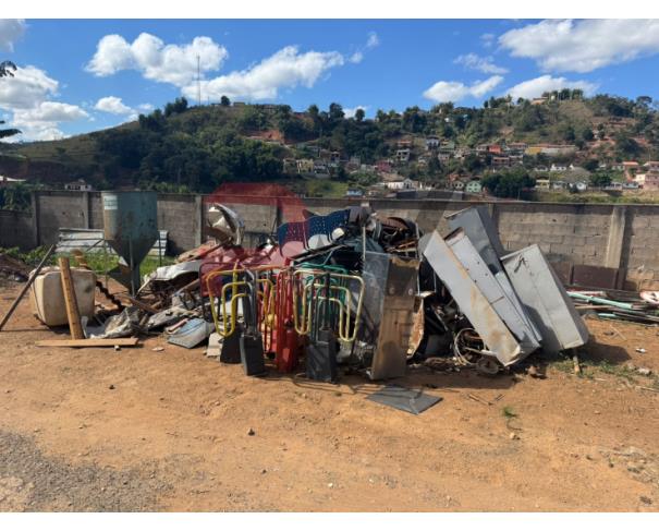 Foto de LOTE CONTENDO FERRO VELHO, NO ESTADO EM QUE SE ENCONTRAM.