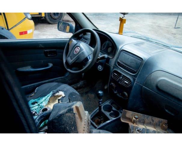 Foto de CAR/CAMINHONETE/C.ABERT FIAT/STRADA WORKING, ALCOOL/GASOLINA, 2014/2015,BRANCA, PLACA: PUD-9122, RENAVAM: 01011766393, CHASSI: 9BD578141F7833476, NO ESTADO EM QUE SE ENCONTRA.