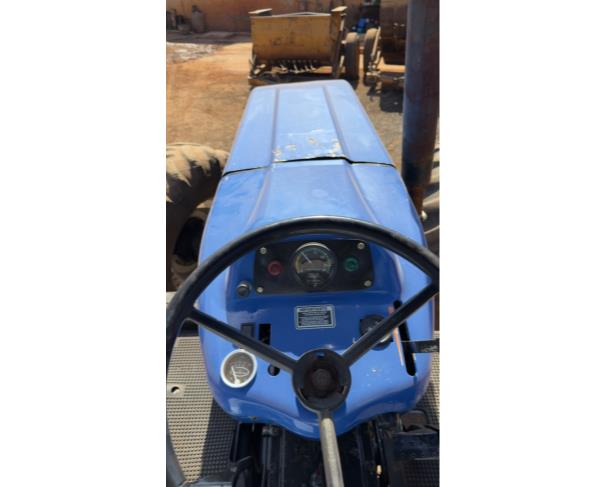 Foto de TRATOR NEW HOLLAND 7630, COR AZUL, ANO 2014, NO ESTADO EM QUE SE ENCONTRA.