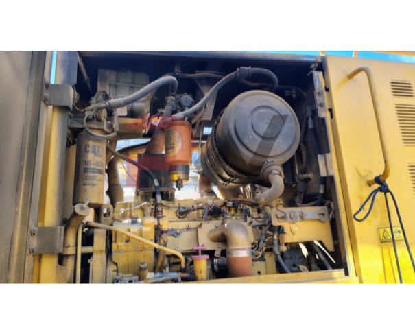 Foto de MOTONIVELADORA CATERPILLAR 120K, AMARELA, SERIE: KHX58530  CHASSI: CAT120KMJAP06027, NO ESTADO EM QUE SE ENCONTRA.