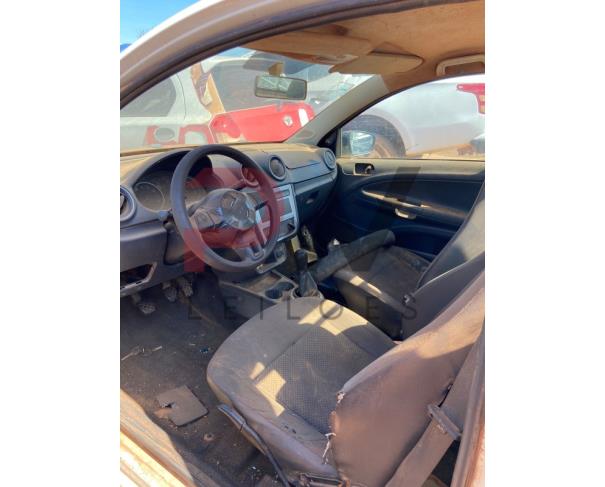 Foto de CAR/CAMIONETE/C.ABERTA VW/SAVEIRO CS ST MB, ALCOOL/GASOLINA, ANO/MOD 2014/2015, BRANCA, NO ESTADO EM QUE SE ENCONTRA.