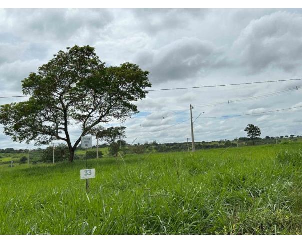 Foto de Chácara 33, Quadra 06, localizada na Rua G, no Chacreamento Espelho D’Água, em Abaeté/MG, com área total de 1.000,00 m², matrícula nº 29.137 do CRI de Abaeté/MG.