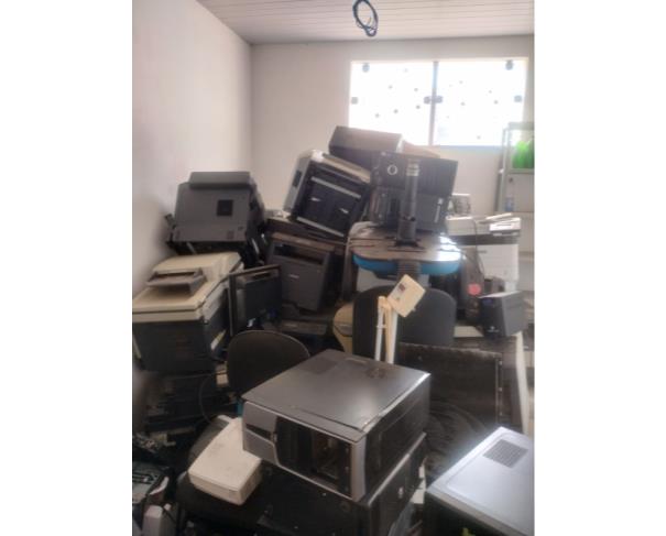 Foto de LOTE CONTENDO MATERIAIS DE INFORMÁTICA E ELETROELETRÔNICOS NO ESTADO EM QUE SE ENCONTRA.