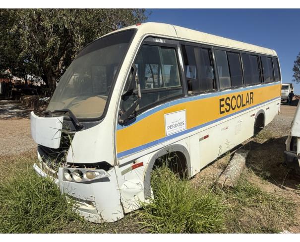 Foto de ONIBUS, MARCOPOLO/VOLARE V8 ON, BRANCA, 2005/2006, DIESEL, CHASSI: 93PB25F306C017541, RENAVAM: 872855295, NO ESTADO EM QUE SE ENCONTRA.