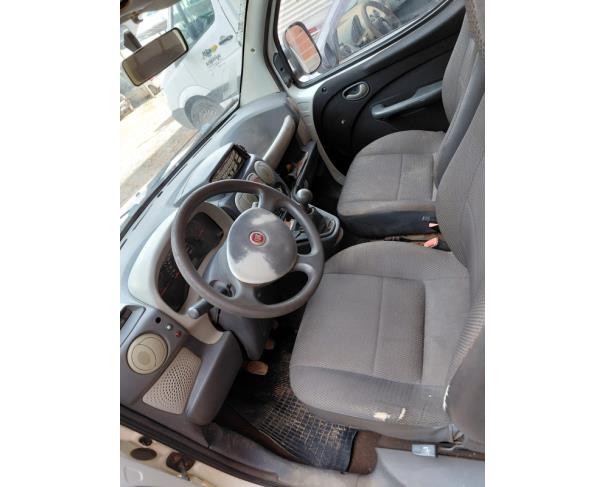 Foto de AUTOMOVEL CHEV/SPIN 1.8L MT LTZ, ALCOOL/GASOLINA, BRANCA, 2018/2018, CHASSI: 9BGJC7520JB233342, RENAVAM: 01153331907, NO ESTADO EM QUE SE ENCONTRA. 