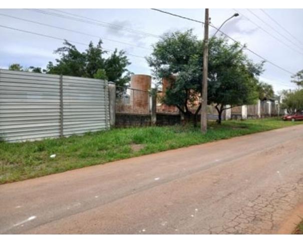 Foto de Lote nº 17, Quadra nº 04, situado na Rua Imbiara, no loteamento denominado Distrito Industrial, Araxá/MG, com área de 2.497,93m², matriculado sob nº 19.495 no Registro de Imóveis de Araxá.