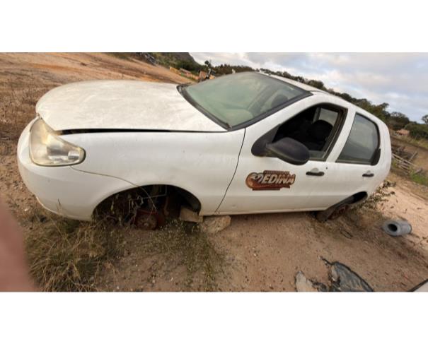 Foto de AUTOMOVEL, FIAT/PALIO FIRE, BRANCA, 2014/2015, ALCOOL/GASOLINA, CHASSI: 9BD17122LF5965638, RENAVAM: 01022443191, NO ESTADO EM QUE SE ENCONTRA.