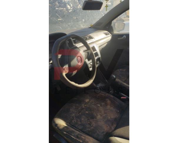 Foto de PAS/AUTOMOVEL VW/NOVO GOL TL MCV, ALCOOL/GASOLINA, 2017/2017, BRANCA, CHASSI: 9BWAG45U1HP137878, RENAVAM:01120147643, NO ESTADO EM QUE SE ENCONTRA.