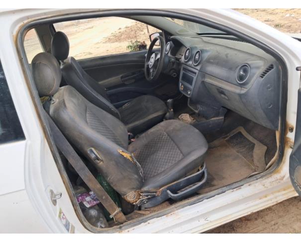 Foto de AUTOMOVEL VW/SAVEIRO CD TL MB, ALCOOL/GASOLINA, BRANCA, 2015/2015, CHASSI: 9BWJB45U7FP186241, RENAVAM: 01047966929, NO ESTADO EM QUE SE ENCONTRA. 
