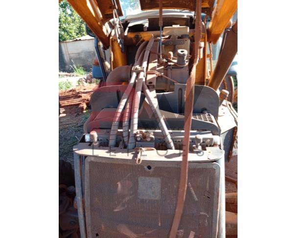 Foto de RETROESCAVADEIRA JCB, 4X4, ANO 2012,NUMEROS DE PLAQUETA 9B9214T74DBDT4524 - *S1N028445* - 441/00760/12/106587 – JCB2132524JCB – 448/57470/12/72425 – 450/44800/07/15113 – 03/2200, NO ESTADO EM QUE SE ENCONTRA. 