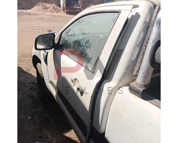 Foto de CARGA / CAMINHONETE I/FORD RANGER XLS CS2 25, 2013/2014, ALC/GASOL, BRANCA, CHASSI: 8AFAR20F9EJ196282, RENAVAM: 00997236051, NO ESTADO EM QUE SE ENCONTRA. MOTOR AVARIADO.