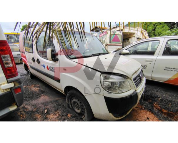 Foto de AUTOMOVEL FIAT/DOBLO ESSENCE 1.8, 2015/2016,BRANCA, ALCOOL/GASOLINA, CHASSI: ...33389, NO ESTADO EM QUE SE ENCONTRA.