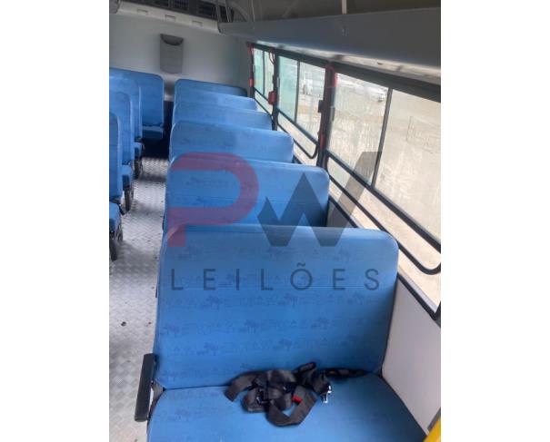 Foto de ONIBUS MARCOPOLO/VOLARE V8L EO, RENAVAM Nº 01340009037, CHASSI Nº 93PB54M10PC069206, ANO FABRICAÇÃO 2022, ANO MODELO 2023, COR AMARELA, DIESEL, 152 CV, VEÍCULO DE 31 PASSAGEIROS, NO ESTADO EM QUE SE ENCONTRA.