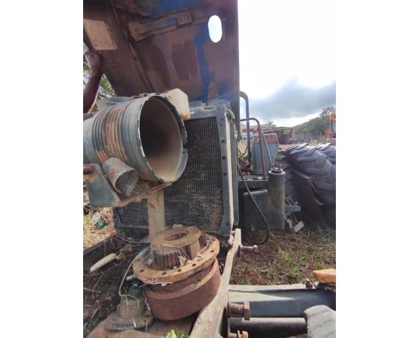 Foto de LOTE CONTENDO TRATOR DESMONTADO NEW HOLLAND TL55E, ANO 2003, NO ESTADO EM QUE SE ENCONTRA.