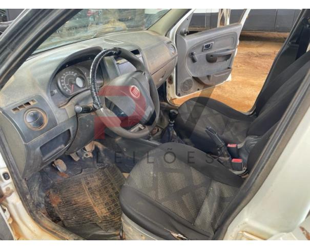 Foto de PASSAGEIRO / AUTOMOVEL FIAT/PALIO FIRE, BRANCA, ALCOOL/GASOLINA, 2016/2016, PLACA PXQ-4D41, CHASSI: 9BD17122ZG7584536, RENAVAM: 01083296130, NO ESTADO EM QUE SE ENCONTRA. 