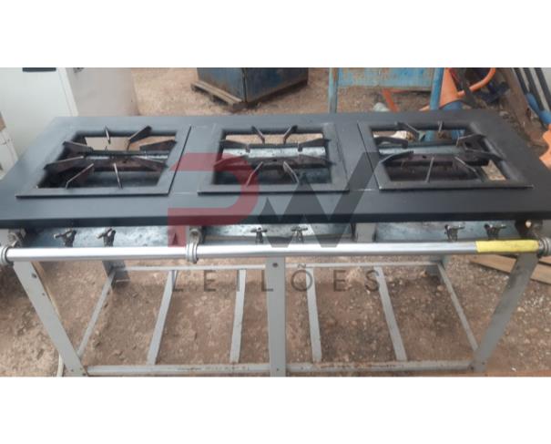 Foto de LOTE CONTENDO CADEIRAS, FOGÃO DE 04 BOCAS, AR CONDICIONADO, CONGELADOR 500LTS, PURIFICADOR, CARRINHO DE PIPOCA, FOGÃO INDUSTRIAL, NO ESTADO EM QUE SE ENCONTRAM.