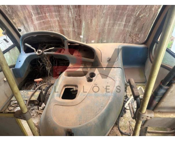 Foto de PAS/ONIBUS VW/NEOBUS THUNDER 29L, 2003/2004, DIESEL, BRANCA, PLACA CZZ -6668, RENAVAM: 00813963630, CHASSI: 9BWPC52R44R401668, NO ESTADO EM QUE SE ENCONTRA.