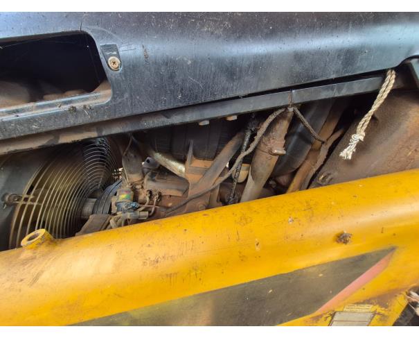 Foto de RETROESCAVADEIRA  CATERPILLAR , ANO: 2013, SÉRIE: G4D48847, NO ESTADO EM QUE SE ENCONTRA.