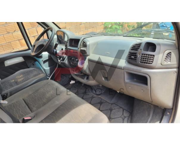 Foto de PASSAGEIRO / MICROONIBUS PEUGEOT/BOXER M350LH 2.3, DIESEL, BRANCA, 2015/2016, PLACA PWX-2891, CHASSI: 936ZCWMMCG2155580, RENAVAM: 01068363034, NO ESTADO EM QUE SE ENCONTRA. 