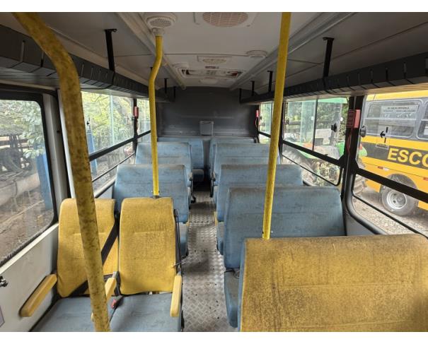 Foto de ONIBUS IVECO/SOULCLASS 70C17 HE, DIESEL, AMARELA, 2018/2019, CHASSI: 93ZL72C01K8481509, RENAVAM:01164113868 , NO ESTADO EM QUE SE ENCONTRA.