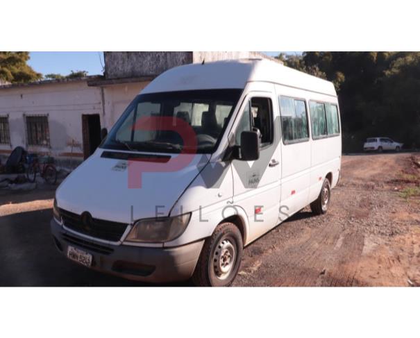Foto de SPRINTER TIPO MICROONIBUS MARCA I/M.BENZ 313CDI SPRINTERM 16L 129CV FAB MB COR BRANCA PLACA HMN-5242 ANO FAB/MOD  2006/2006 COMBUSTÍVEL DIESEL CHASSI 8AC9036726A945283, NO ESTADO EM QUE SE ENCONTRA. 