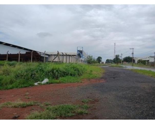 Foto de Lote nº 37, Quadra nº 06, situado na Rua Araxá, no loteamento denominado Distrito Industrial, Araxá/MG, com área de 1.721,00m² , matriculado sob nº 19.558 no Registro de Imóveis de Araxá.
