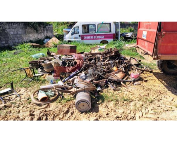 Foto de LOTE CONTENDO SUCATA DIVERSAS, NO ESTADO EM QUE SE ENCONTRA.