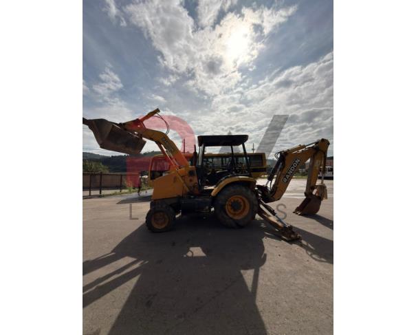 Foto de LOTE CONTENDO RETROESCAVADEIRA RANDON, MODELO RK406/RK406B/RD406, AMARELA, ANO 2014, Nº DE SÉRIE: CA09131988, NO ESTADO EM QUE SE ENCONTRA.