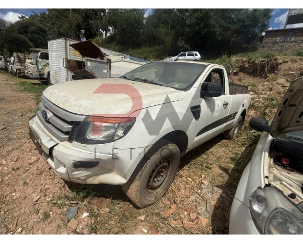 Foto de CARGA / CAMINHONETE I/FORD RANGER XLS  4X2 CS2 25, 2013/2014, ALC/GASOL, BRANCA, CHASSI: 8AFAR20F5EJ196280, RENAVAM: 00995210004, NO ESTADO EM QUE SE ENCONTRA. MOTOR AVARIADO.