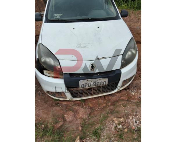 Foto de AUTOMOVEL RENAULT/SANDERO AUT1016V, ALCOOL/GASOLINA, BRANCA, 2013/2014, CHASSI: 93YBSR6RHEJ775633, RENAVAM: 00556618440, NO ESTADO EM QUE SE ENCONTRA. 