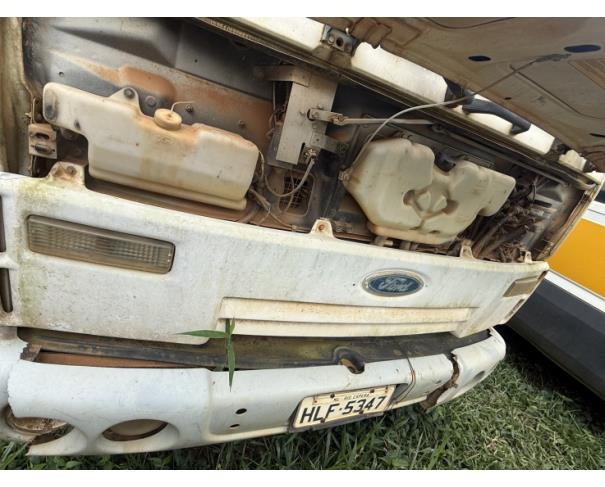 Foto de CAMINHAO FORD/CARGO 815 E, DIESEL, BRANCA, 2010/2011, CHASSI: 9BFVCE1N5BBB71525, RENAVAM: 00283865016, NO ESTADO EM QUE SE ENCONTRA.