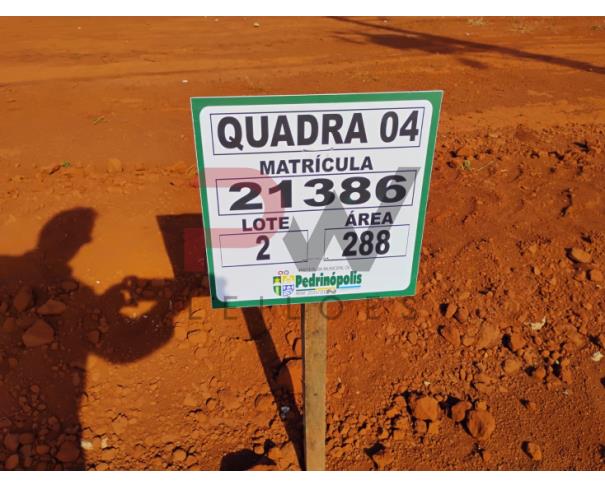 Foto de QUADRA 04, LOTE 02, AVENIDA COMERCIAL DO VALLE, LOTEAMENTO VIA COMERCIAL DO VALLE, PEDRINÓPOLIS/MG, ÁREA DE 288,00 M². MATRÍCULA: 21386. NO ESTADO EM QUE SE ENCONTRA.