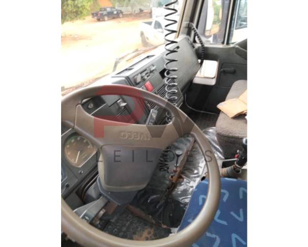 Foto de CAMINHAO IVECO/TECTOR 170E22, DIESEL, BRANCA, 2013/2013, CHASSI: 93ZA1RGH0D8923857, RENAVAM: 00559122632, NO ESTADO EM QUE SE ENCONTRA.