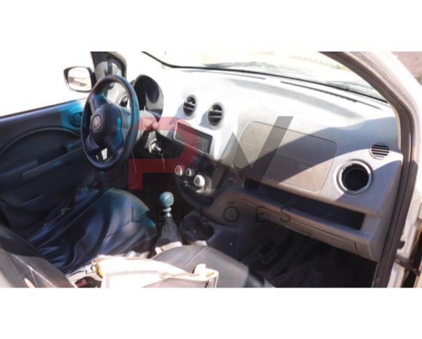 Foto de UNO ECONOMY 0,5L 088CV 1400  FAB FIAT COR BRANCA PLACA PUB-5510 ANO FAB/MOD 2014/2014 COMBUSTÍVEL FLEX CHASSI 9BD195173E0587308 RENAVAM 1009864073 , NO ESTADO EM QUE SE ENCONTRA.