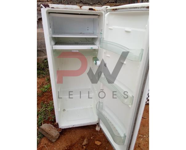 Foto de LOTE CONTENDO ELETRODOMÉSTICOS, NO ESTADO EM QUE SE ENCONTRA.