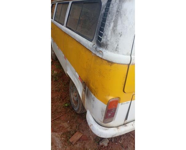 Foto de MICROONIBUS, VW/KOMBI ESCOLAR, BRANCA, 2010/2010, ALCOOL/GASOLINA, CHASSI: 9BWMF07X8AP024709, RENAVAM: 00214539490, NO ESTADO EM QUE SE ENCONTRA.