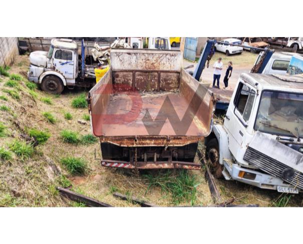 Foto de CARGA / CAMINHAO M.B./M.BENZ L 1313, 1987/1987, DIESEL, BRANCA, CHASSI: 9BM345002GB735163, RENAVAM: 00266596134, NO ESTADO EM QUE SE ENCONTRA. MOTOR AVARIADO.