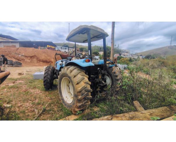 Foto de LOTE CONTENDO 01 TRATOR LS 80, Nº DE SÉRIE: 1080000189, NO ESTADO EM QUE SE ENCONTRA.
