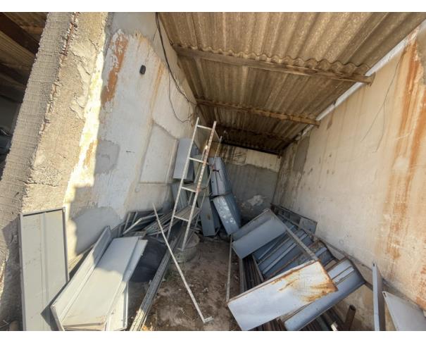 Foto de LOTE CONTENDO SUCATA DE ARMÁRIOS DE AÇO E ELETRODOMÉSTICOS, NO ESTADO EM QUE SE ENCONTRAM.