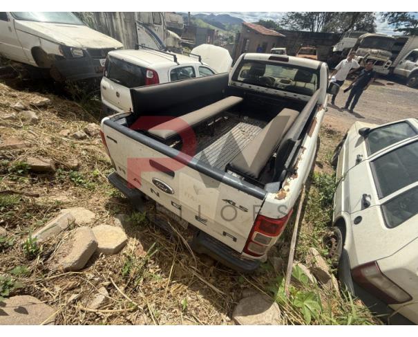 Foto de CARGA / CAMINHONETE I/FORD RANGER XLS  4X2 CS2 25, 2013/2014, ALC/GASOL, BRANCA, CHASSI: 8AFAR20F5EJ196280, RENAVAM: 00995210004, NO ESTADO EM QUE SE ENCONTRA. MOTOR AVARIADO.