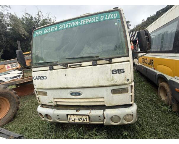 Foto de CAMINHAO FORD/CARGO 815 E, DIESEL, BRANCA, 2010/2011, CHASSI: 9BFVCE1N5BBB71525, RENAVAM: 00283865016, NO ESTADO EM QUE SE ENCONTRA.