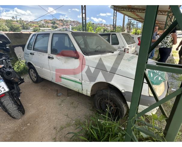 Foto de AUTOMOVEL FIAT/UNO MILLE ECONOMY, ALCOOL/GASOLINA, BRANCA, 2009/2010, CHASSI: ...93864, NO ESTADO EM QUE SE ENCONTRA.