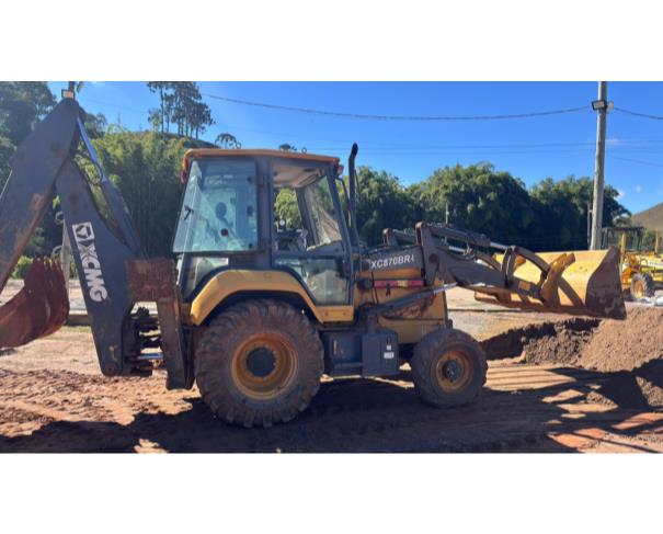 Foto de RETROESCAVADEIRA XCMG, XC870BR-I AMARELA, ANO 2024, Nº DE IDENT: XUG08703ERPA01937, NO ESTADO EM QUE SE ENCONTRA.